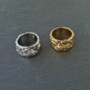 χρυσό δαχτυλίδι ασημένιο με υφή σφυρήλατου anrine