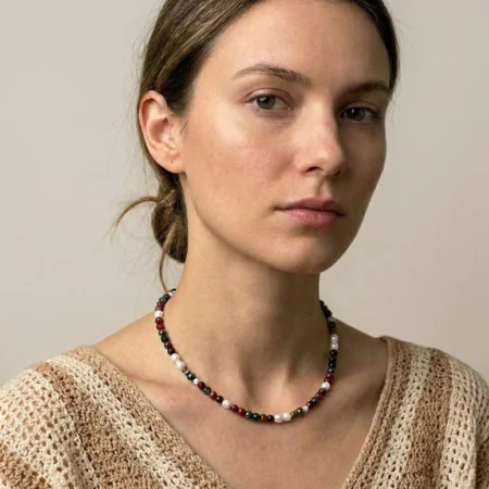 Κολιέ με φυσικές πέρλες και μπορντο πέτρες πρασινες ανρινε κοσμηματα